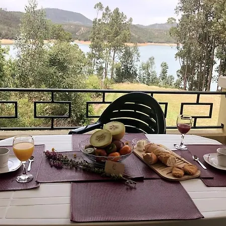 아파트 Alojamento Tranquilo Junto Ao Lago Perto Do Zezere 페레이라도제제레